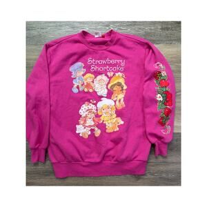 Strawberry Shortcake Pink Graphic Sweatshirt, Medium